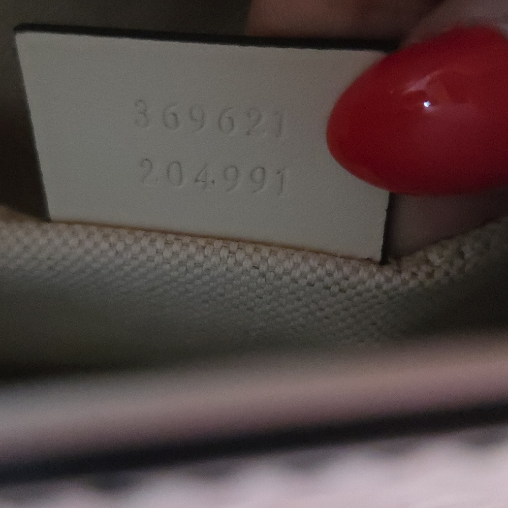 Gucci‎ Silvie White Shoulder Bag with Silver Accents - Picture 7 of 10
